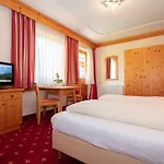 Schoene Aussicht Saalbach-Hinterglemm