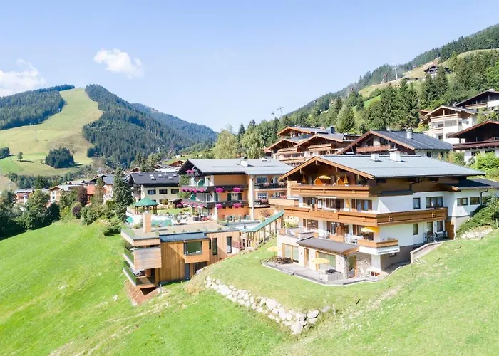 Schoene Aussicht Saalbach-Hinterglemm